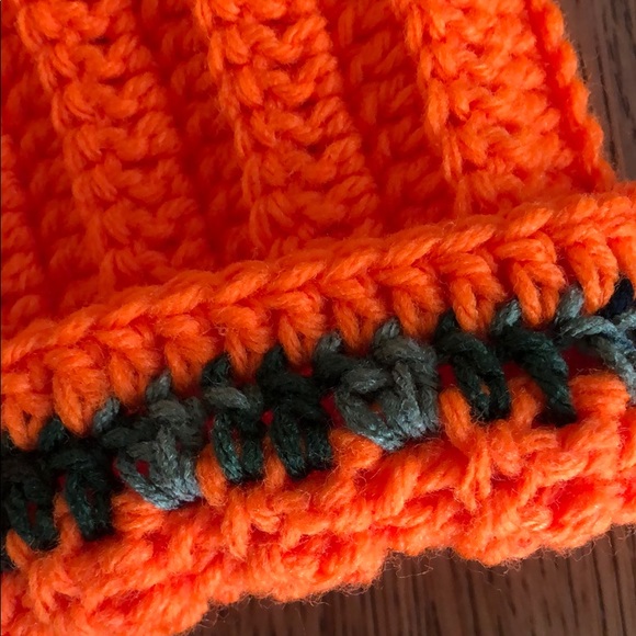 New handmade Bright orange hunting beanie camouflage trim crochet #M-103 - Picture 5 of 5